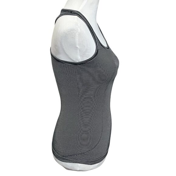 Lululemon Run Swiftly Tech Racerback Tank Stripe Black White Women’s Size 2 Gym - Picture 3 of 6
